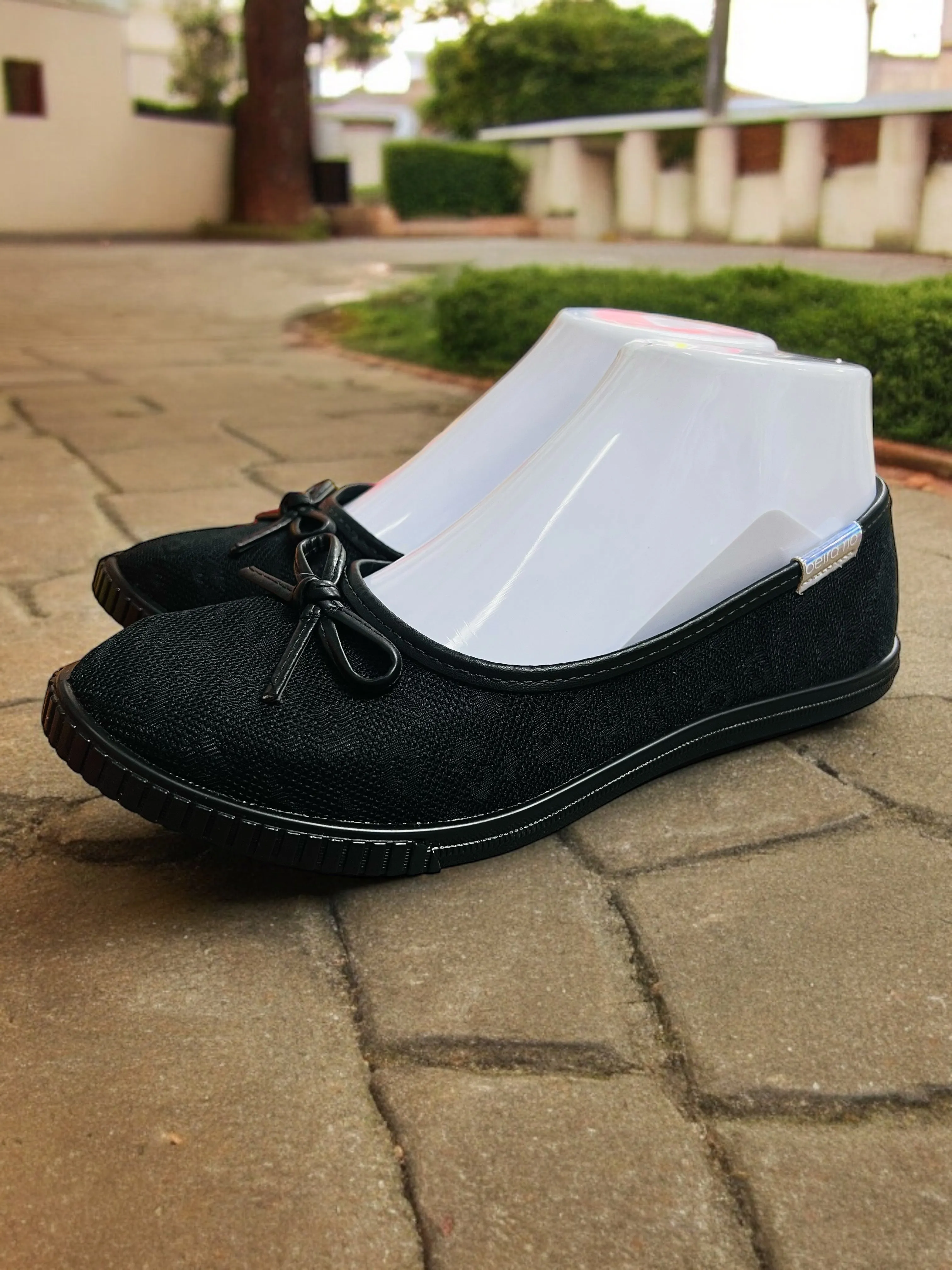 Beira Rio Comfort Classic Black Bow Flats with Textured Elegance