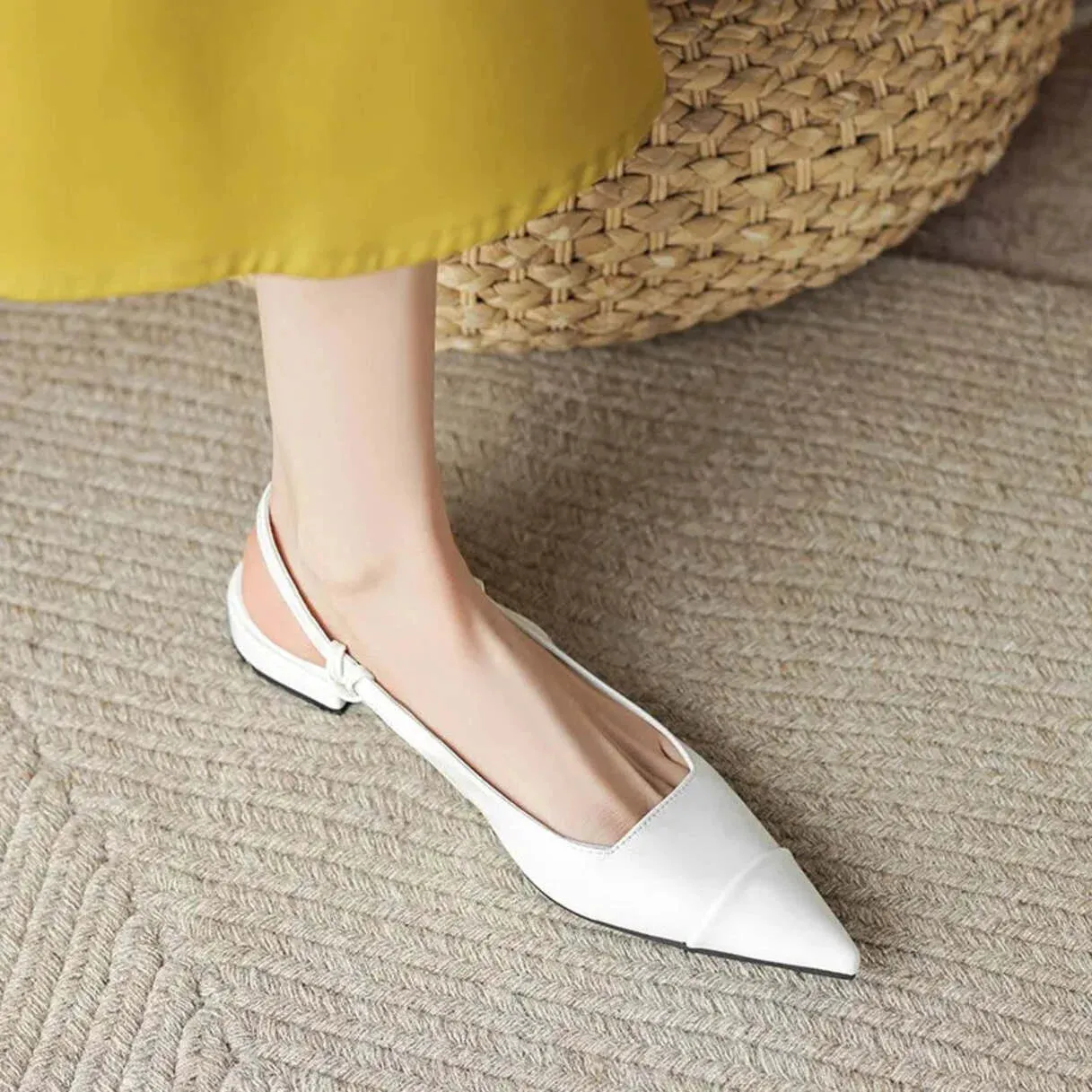 Merendy Samra Pointy Buckle Strap Low-Heel Ladies' Flat Shoes