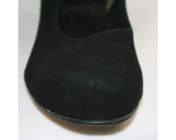 Small Size Shoes - Cute 1950s Black Suede Kitten Heels - Size 4 Low Pumps - 40s 50s Deadstock - Fall Closed Toe - Excellent Condition