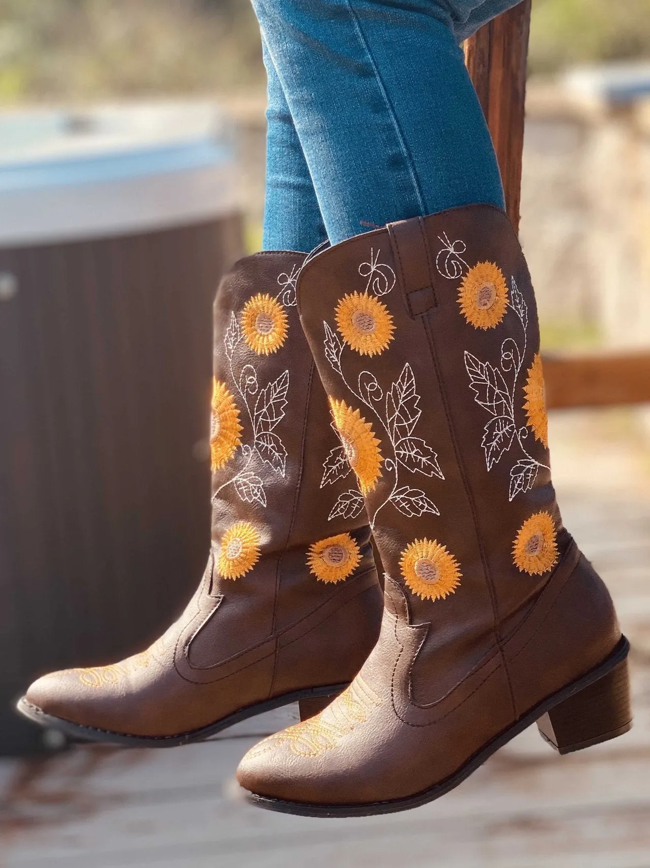 Women's ethnic floral embroidered cowboy boots mid calf pointed toe western boots